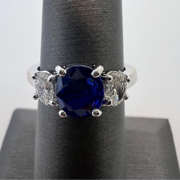 14k White Gold Diamond & Sapphire Ring - Picture 4 of 7